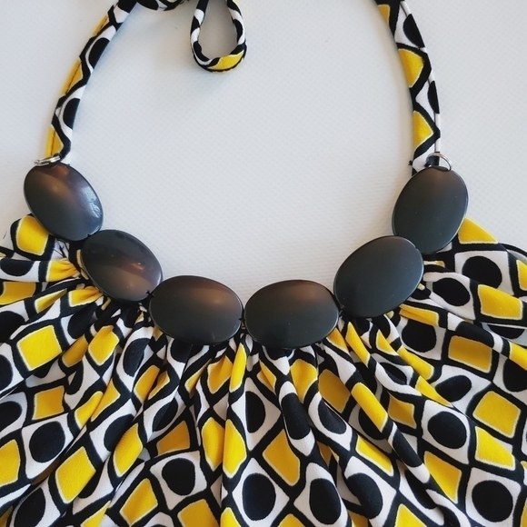 1062 * BCX Geometric Print Halter Top Yellow Black Size M - Picture 8 of 10